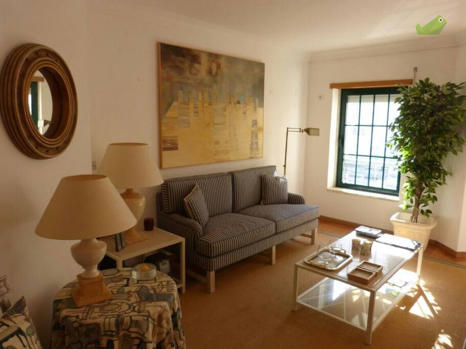 Spacious living + dining room