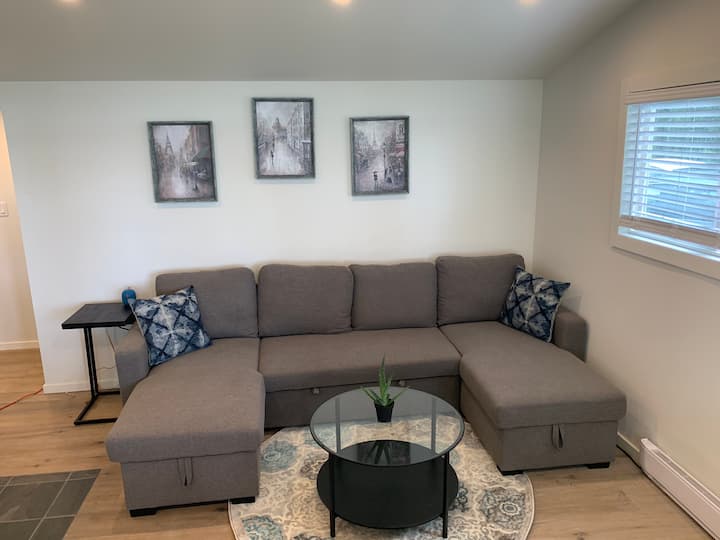 Perfectly Imperfect Waterfront Retreat! - Presqu'ile Provincial Park