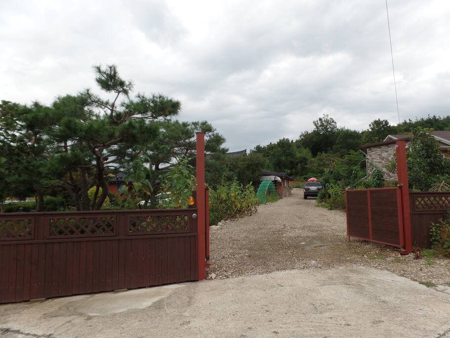 Entrance for the vihicle.