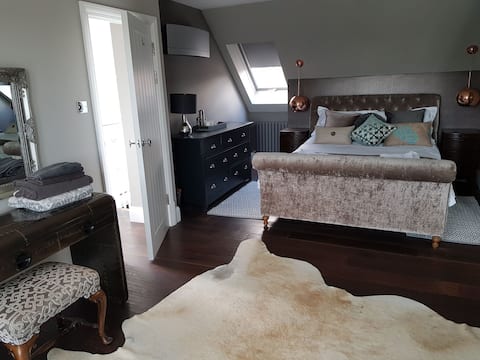 Edwardian Maisonette with fabulous estuary view