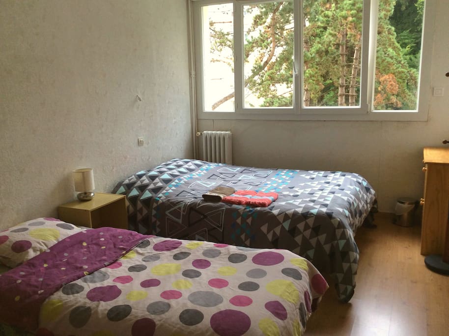 double bed and single bed for 3 guests