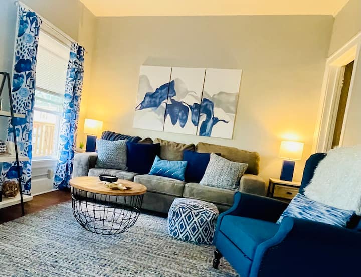 Lopsy BlueNear Arena, Marshall U. & Hospitals Apartments for Rent in