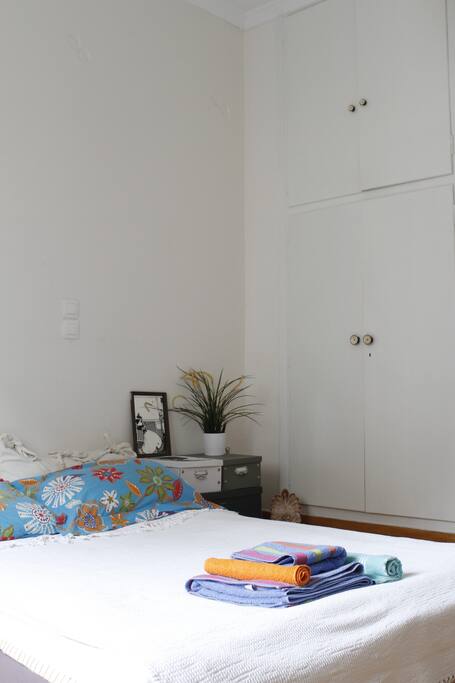 Sunny double bedroom with 'urban' view