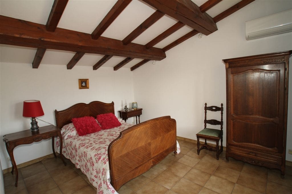 Chambre privée (une 2e chambre single se trouve à côté sur le même étage).