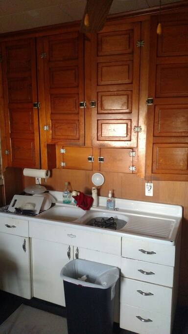 old school kitchen :)