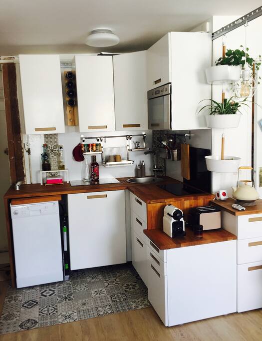 Fully functionnal kitchen