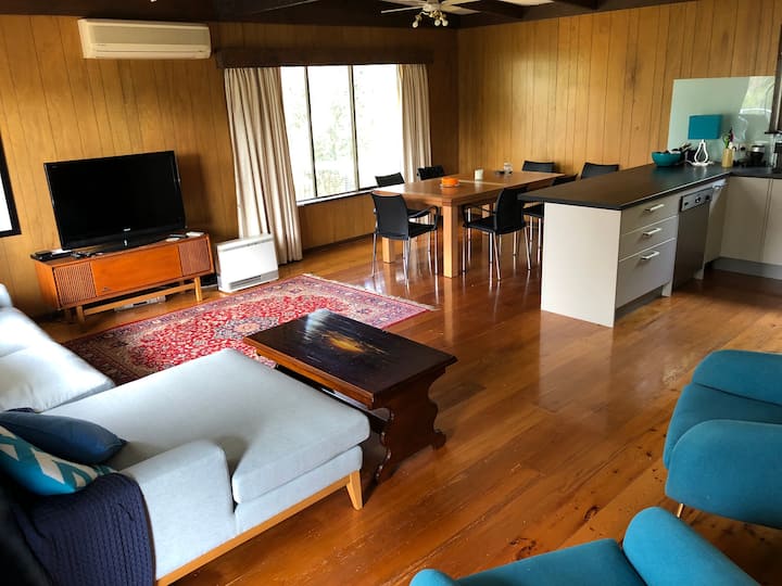 Holiday Home In Venus Bay With Country Charm - Venus Bay