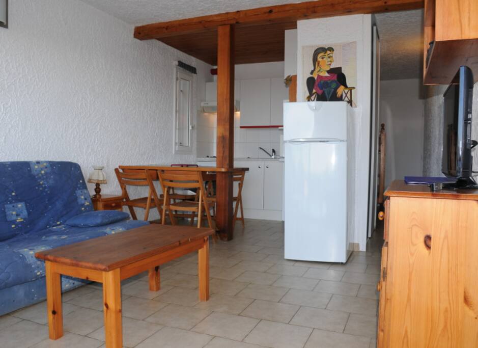 Séjour et coin-cuisine