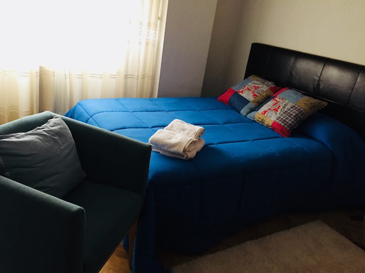 Соба 2 со брачен кревет (широк 125 - 149 см)