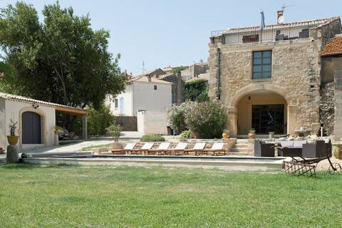 2 guest rooms in Mas de Village with swimming pool