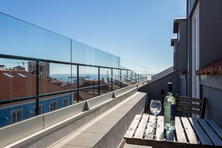 Downtown apartment with terrace and amazing view gallery image 2