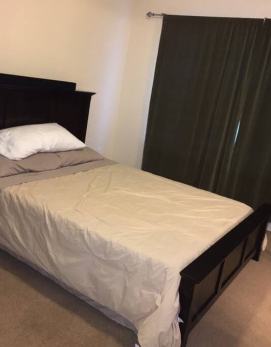very comfortable foam mattress queen size, hypoallergenic cover and comforter