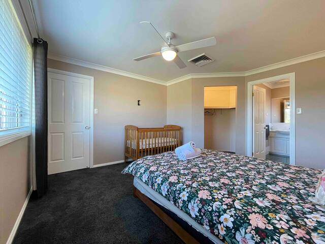 Blue Haven Retreat – Glenmore Park Pool Home gallery image 4