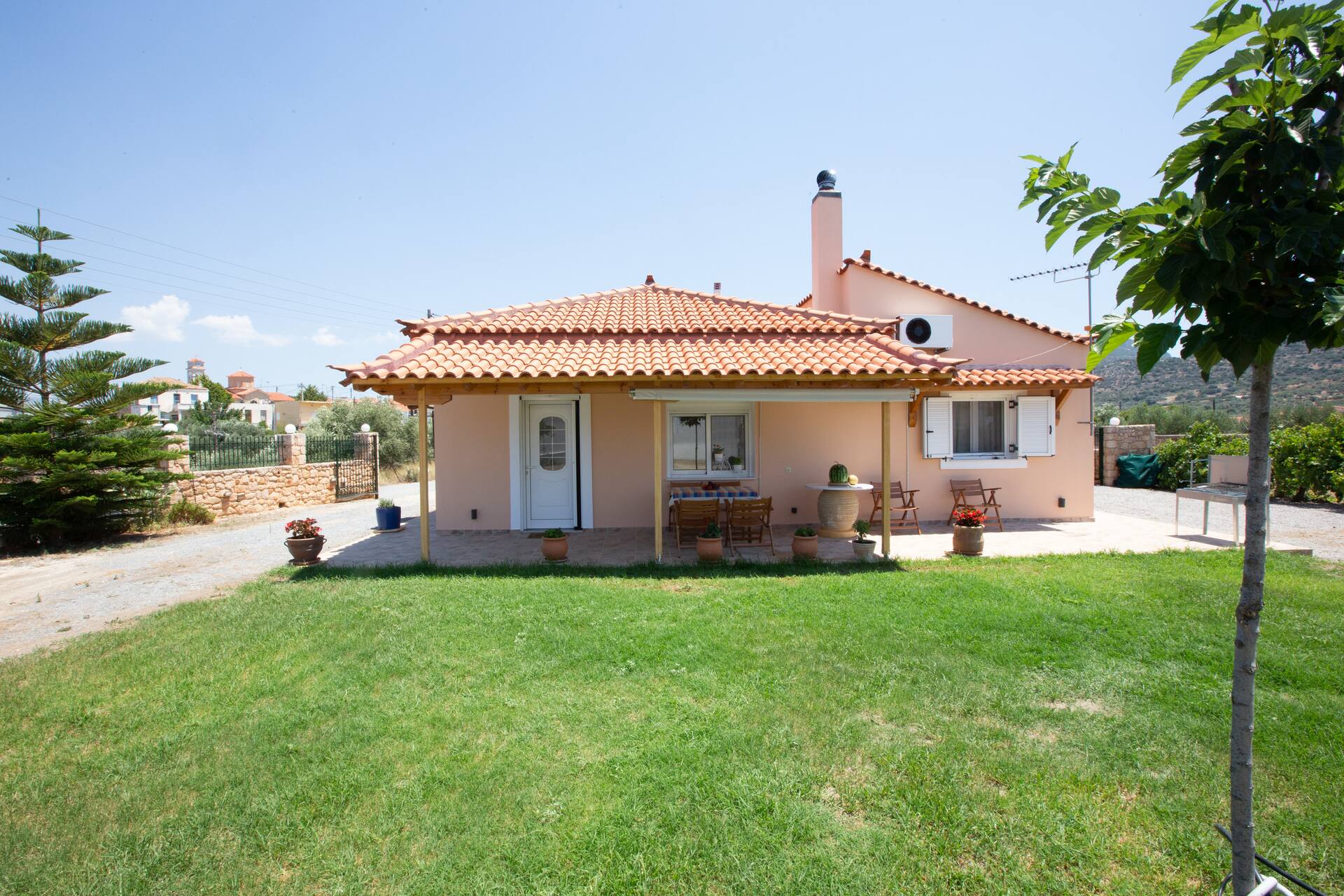 Laconia Domus | 3 BR with Amazing Sunset View