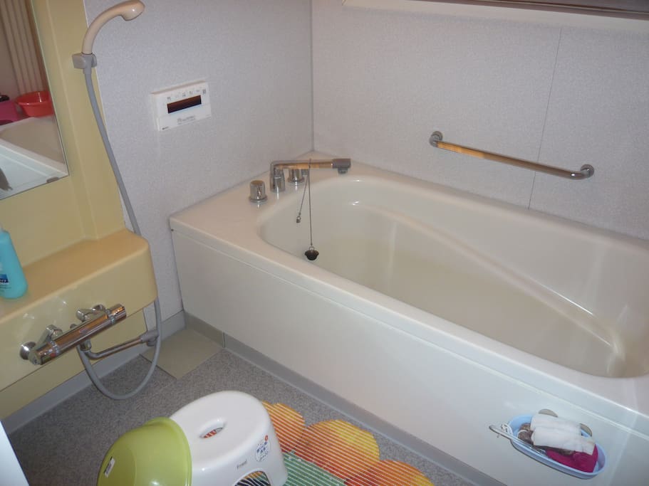Large bathtub