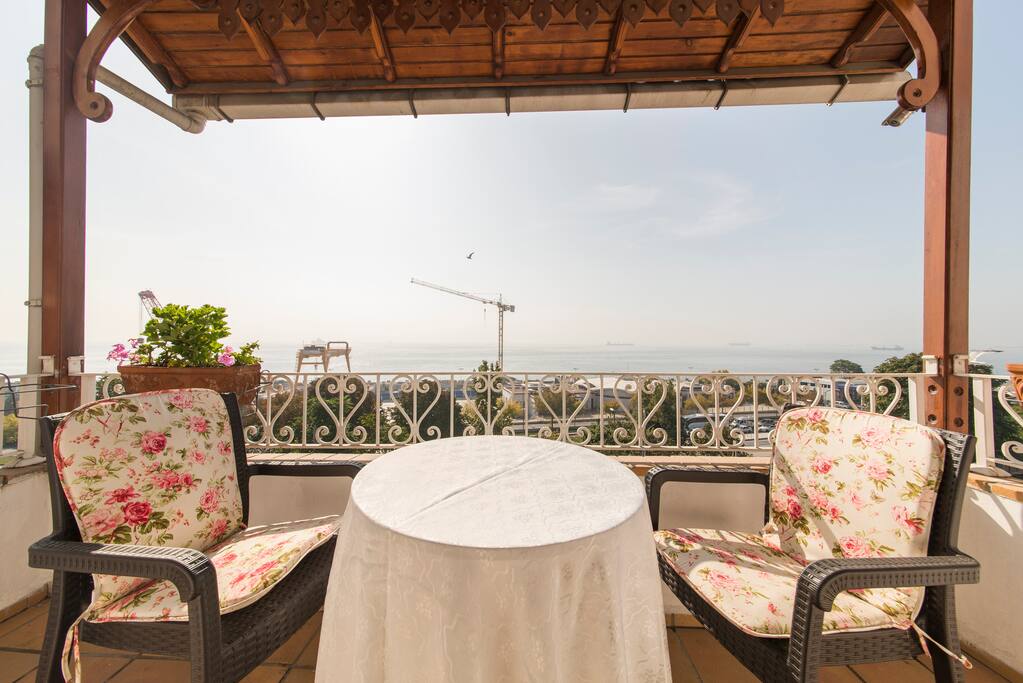Balcony room with splendid view of Marmara Sea...