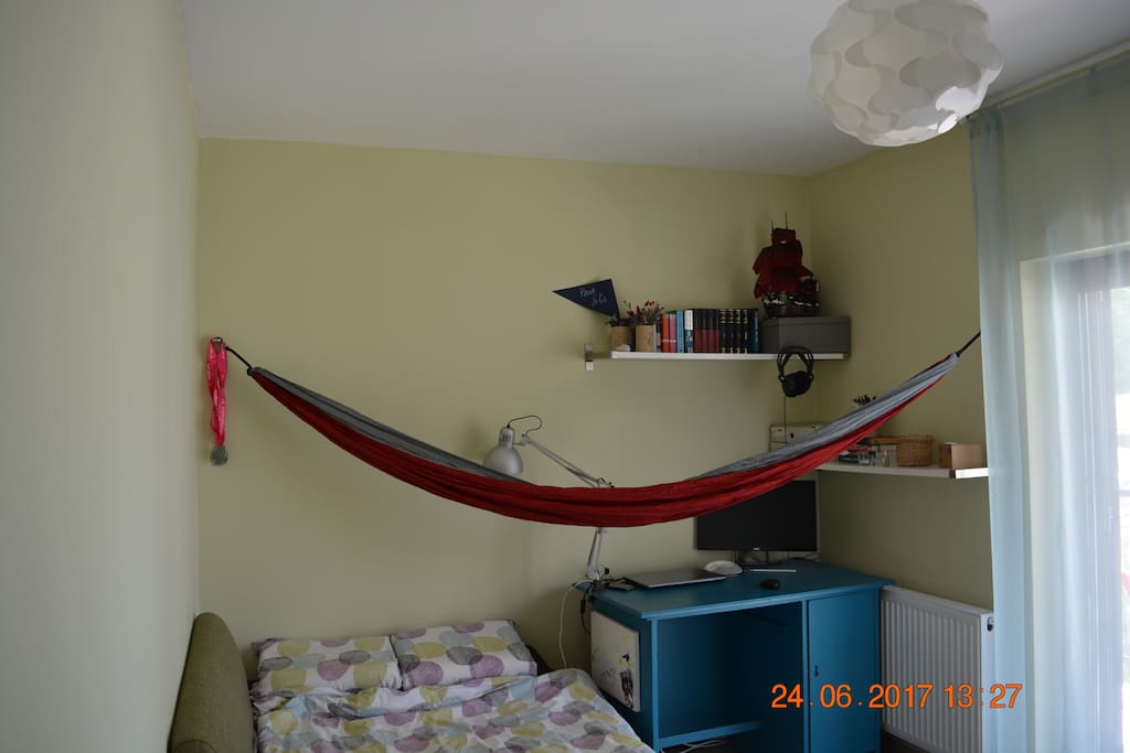 hammock room