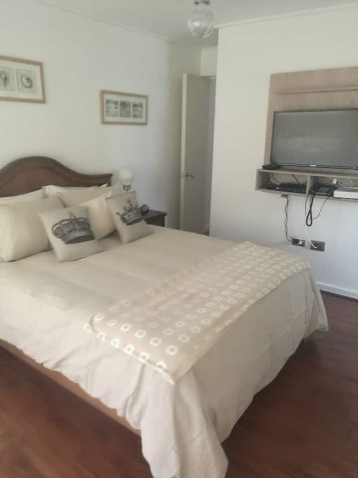 Hauptraum/ Hauptschlafzimmer