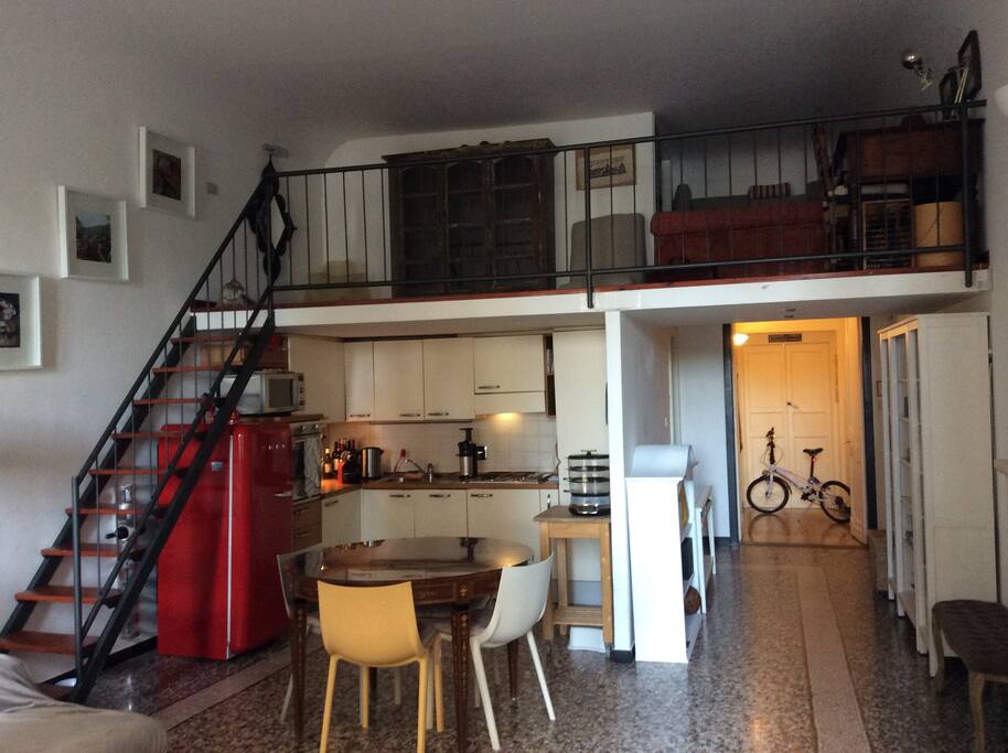 un grande loft dove ogni cosa trova il suo spazio in armonia con l'atmosfera urban classic..