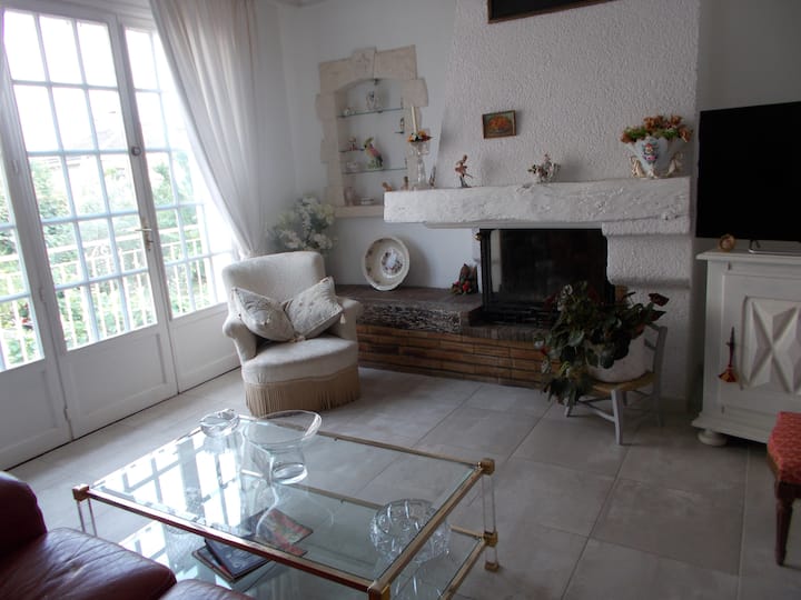 Appart 110m² Tout Confort, Jardin, Piscine, Calme - Albí