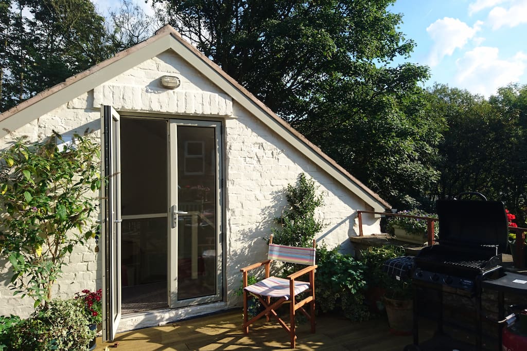 Patio & BBQ space