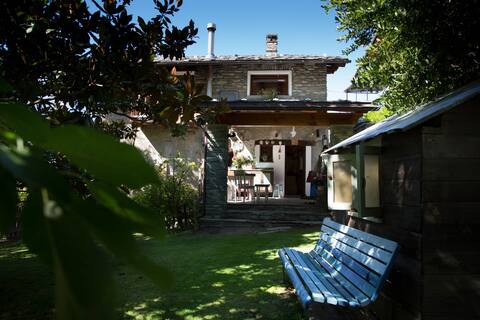 Lo Talapan: an elegant farmhouse