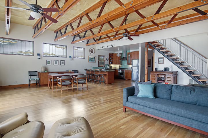 Character in Venice Beach!!