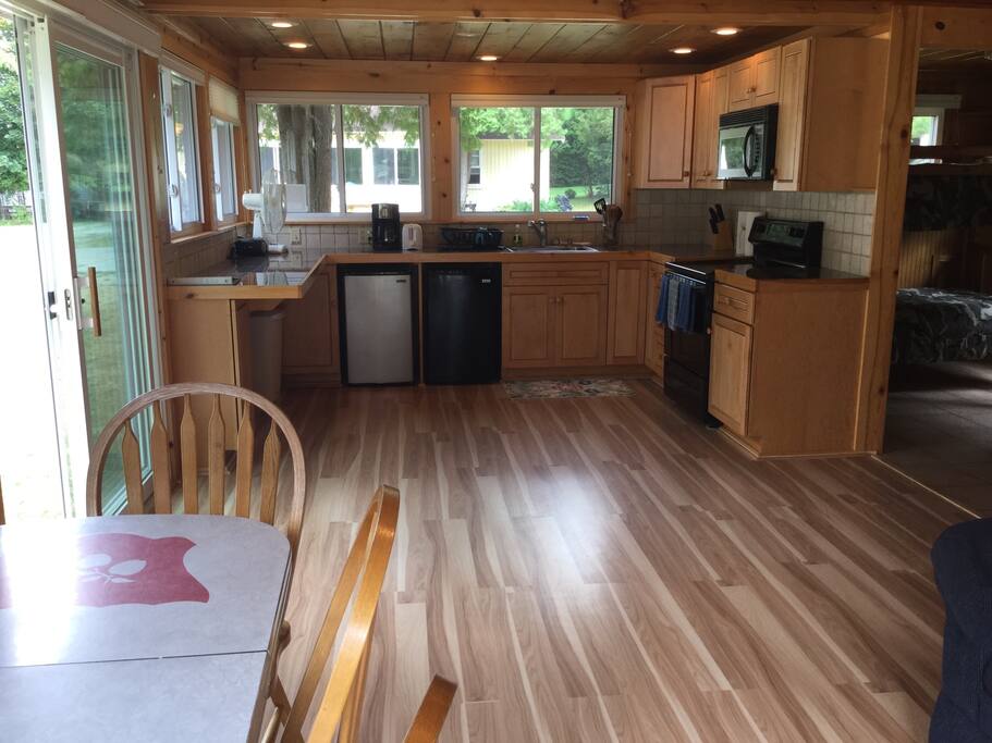 The kitchen, with granite countertops.