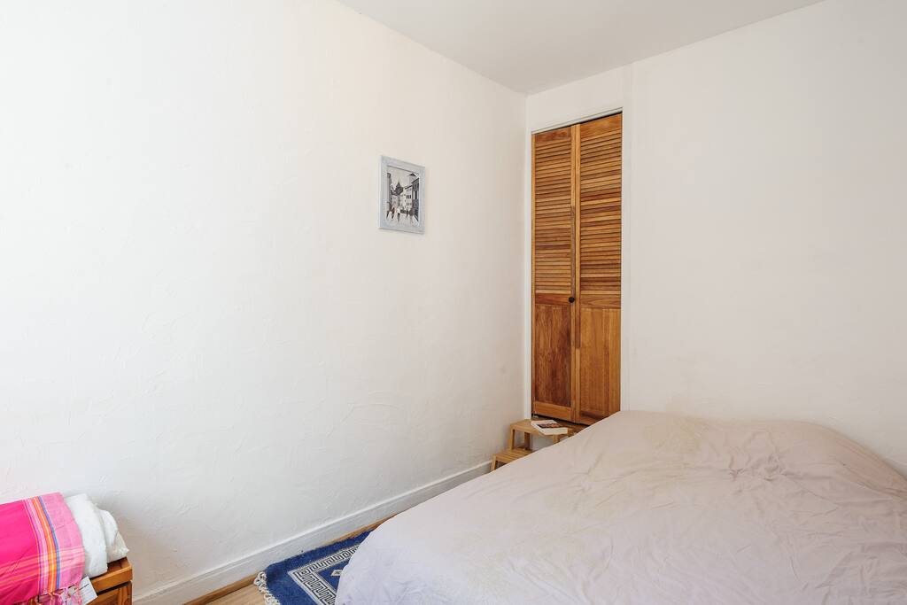 chambre avec lit 2 places
