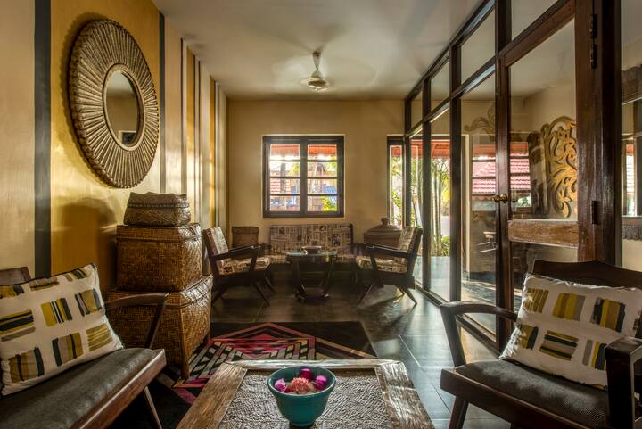 Hotel Lobby