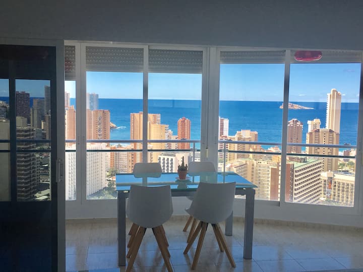 Spacious apartment with amazing view in Levante.