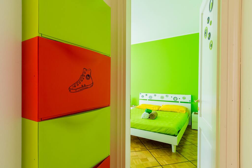 large room, size 30 square meters