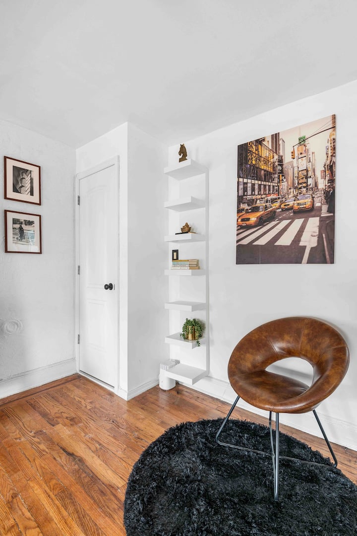 The Luxe Loft - Queens