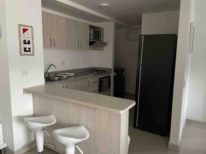 Lovely 2- Bedroom Condo With Pool - Itagüi