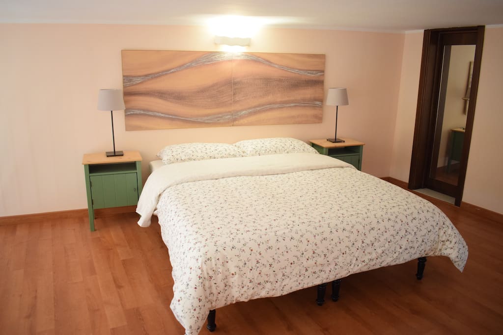 Bedroom .