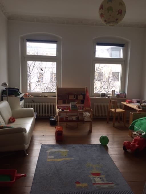 second bedroom / kids' bedroom