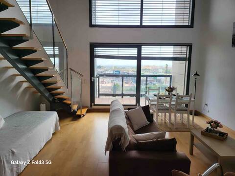 Very comfortable Lofft Valencia with pool , gym