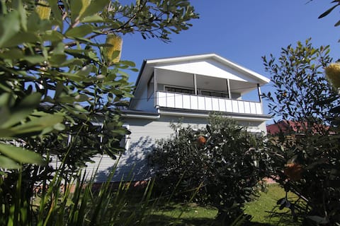 The Swan House - 5 Bedroom Beachouse
