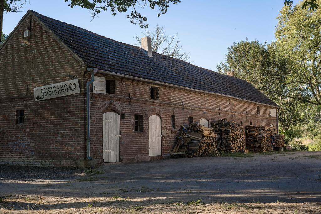 Außenansicht vom Backsteinhaus