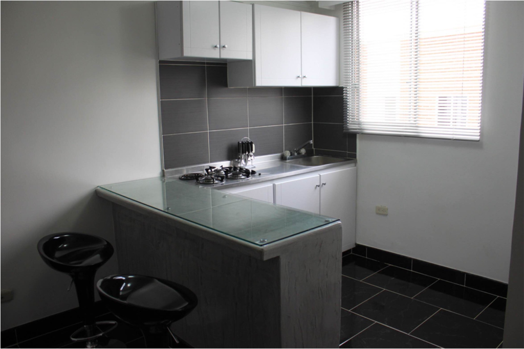 cocina con amplia barra tipo americana