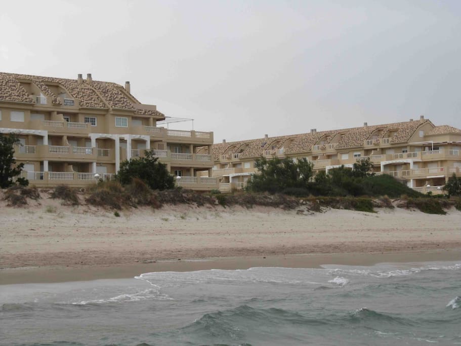 Vista de la Urbanización desde la playa