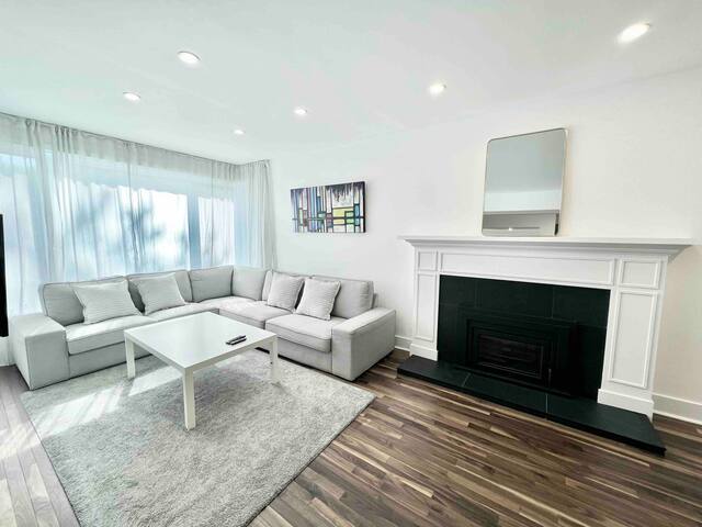 Fall Colors Getaway – 4BR Home (rooms only) gallery image 2