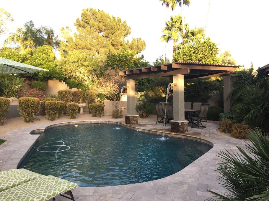 Pool - dinning area