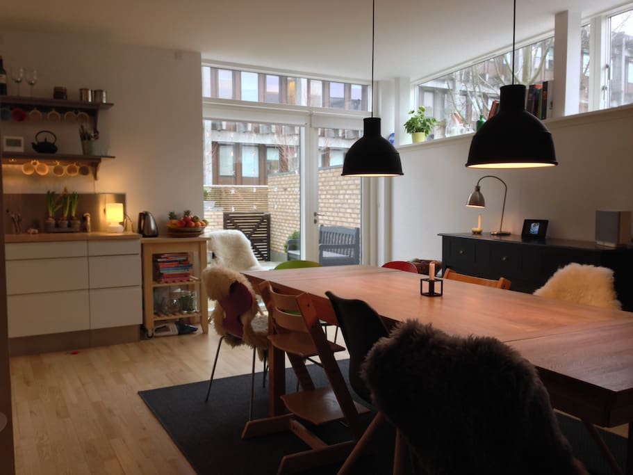 Kitchen with a big dining table for up to 10 people