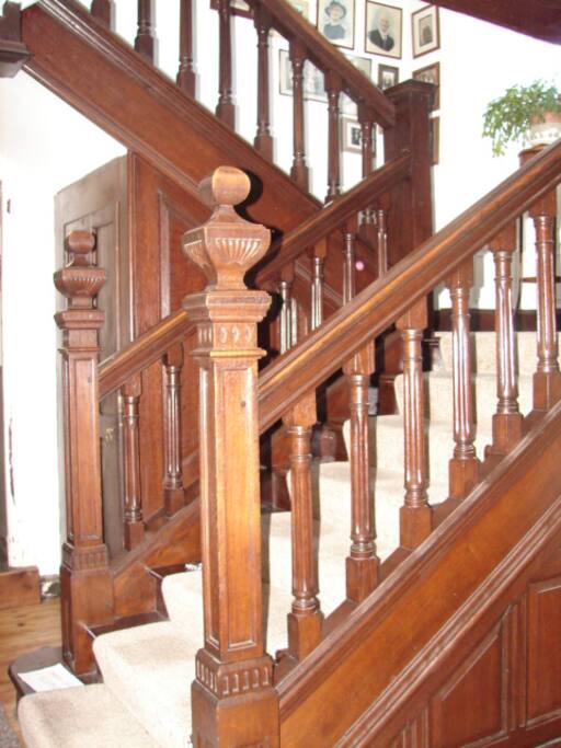 Staircase from entry hall