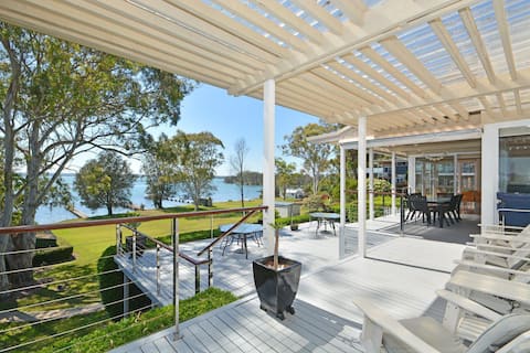 Edgewater Escape Lakehouse at Morisset Memories