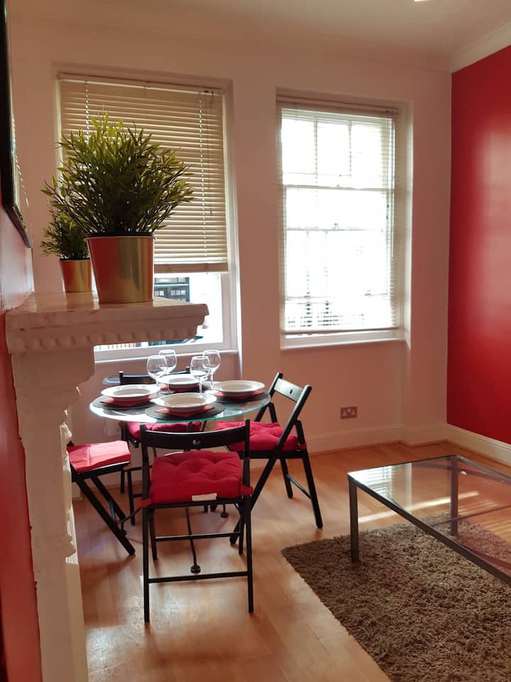 Cozy Flat, 5 minute walk to Oxford Circus Flats for Rent in Greater