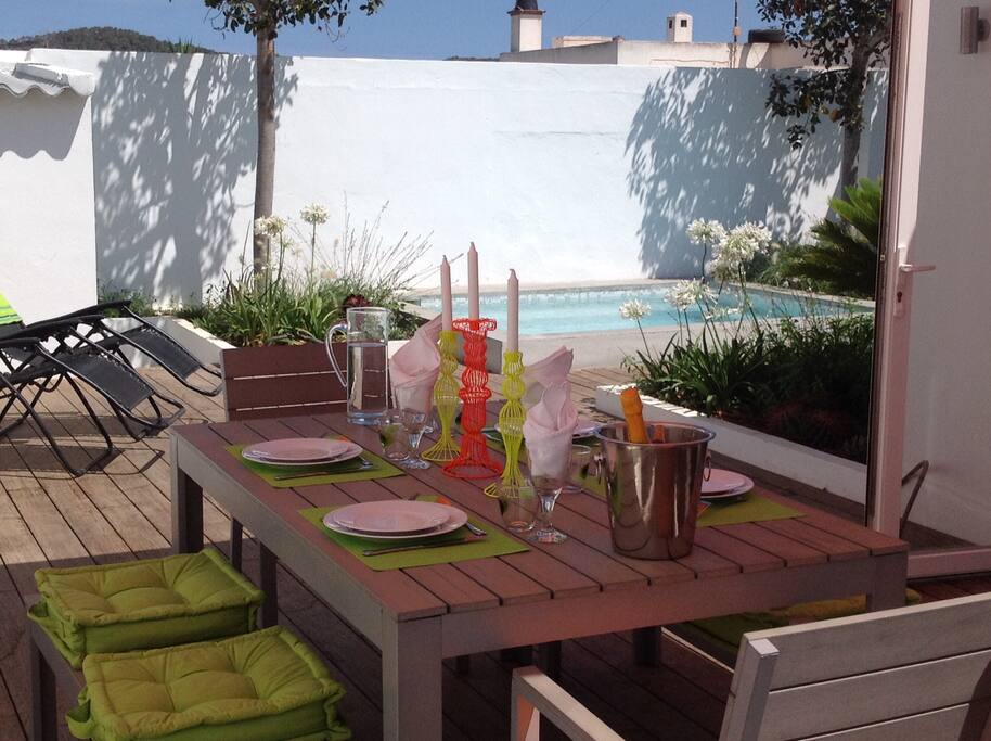 Outdoor dining just outside the kitchen