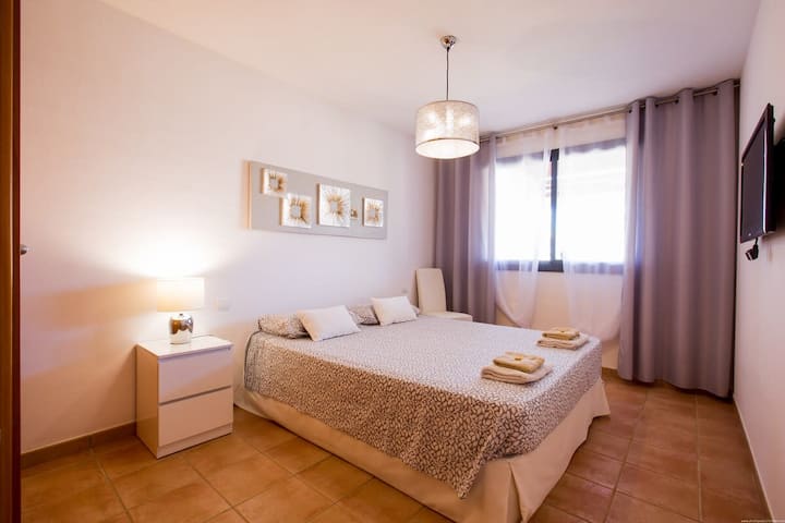 Decoración zen, cama cómoda. Noches agradables.<br>Déco zen, iluminado y cómodo. Nuits agréables.<br>Decoración zen, cama cómoda, noches agradables.