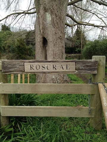 Roscrae - Master bedroom